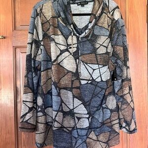Patterned Tunic Top Brand New size Large